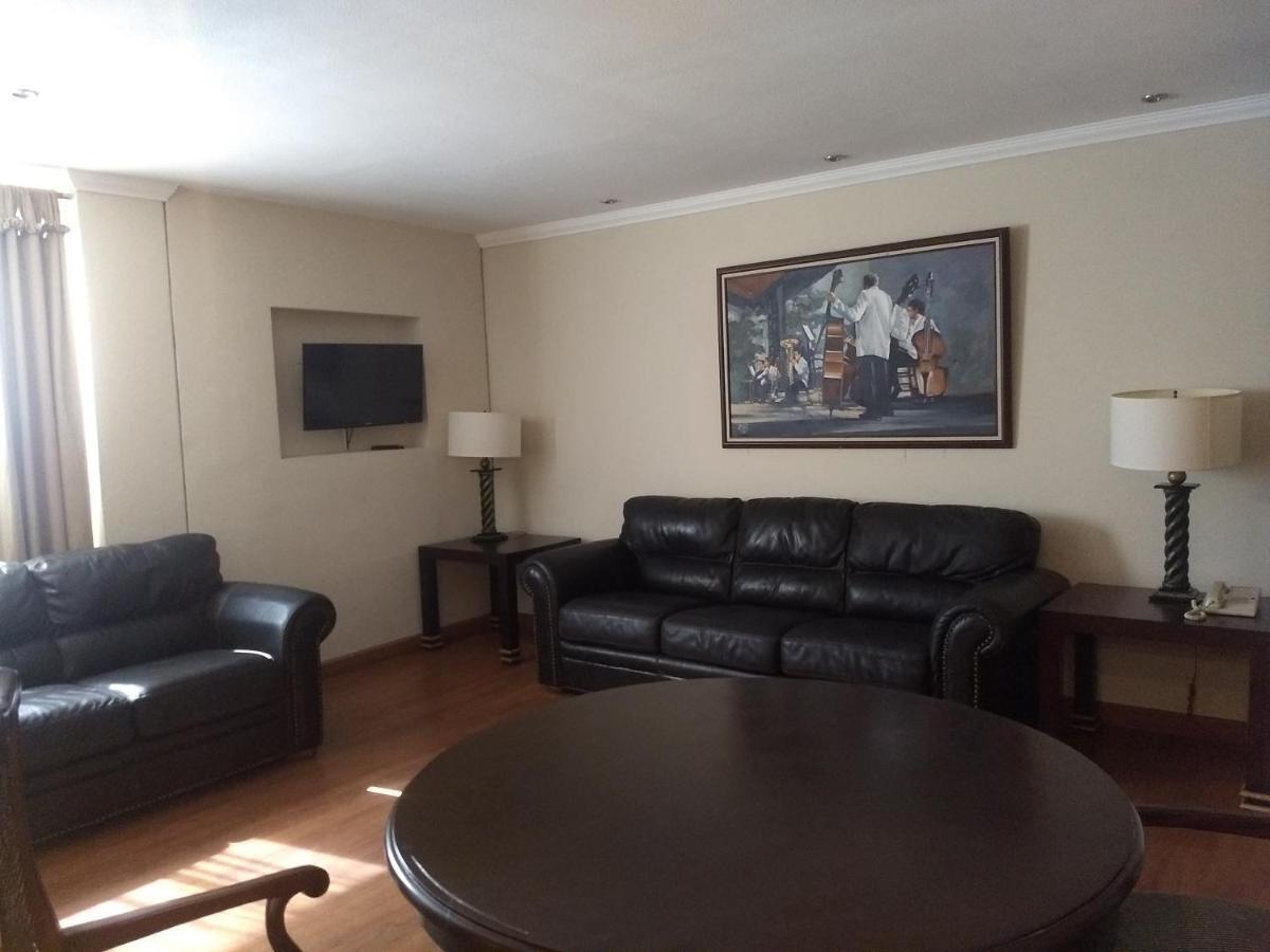 Rose Hotel Monterrey Luaran gambar